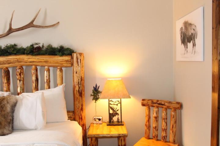 The Evergreen West Yellowstone Exteriör bild