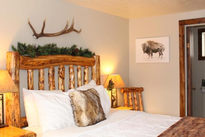 The Evergreen West Yellowstone Exteriör bild
