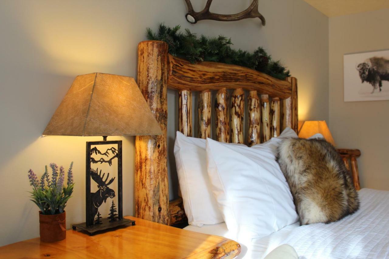 The Evergreen West Yellowstone Exteriör bild